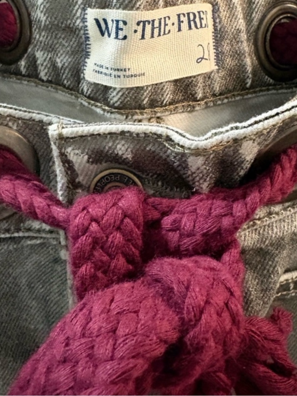 NWOT FREE PEOPLE We The Free Metallic Coated Moxie Barrel Jeans SZ: 29 - Picture 3 of 5